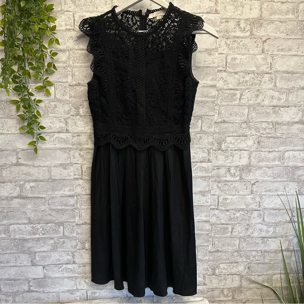 Ann Taylor lace dress women’s size 2 black